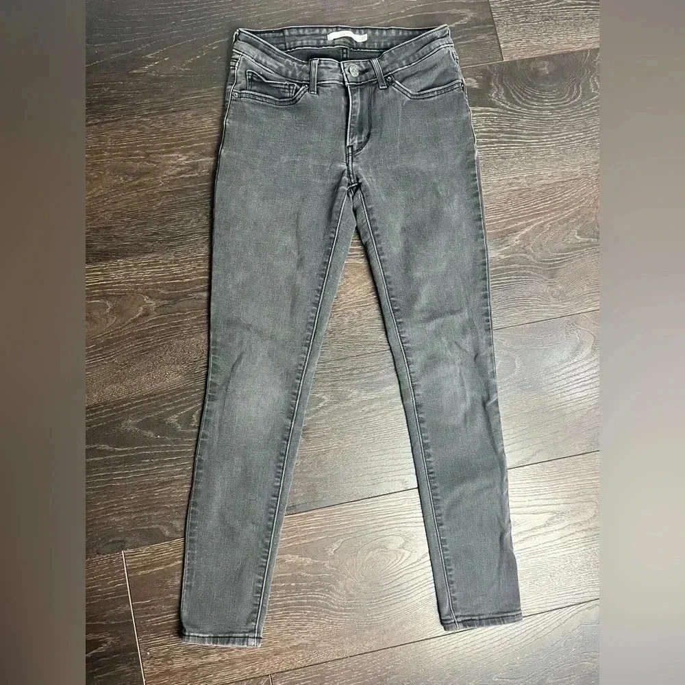Levi’s 711 skinny jean